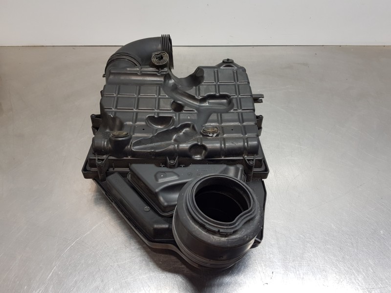 Recambio de filtro aire para volkswagen polo life referencia OEM IAM 04C129620A  