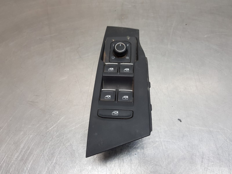 Recambio de mando elevalunas delantero izquierdo para volkswagen polo life referencia OEM IAM 5G0959857  