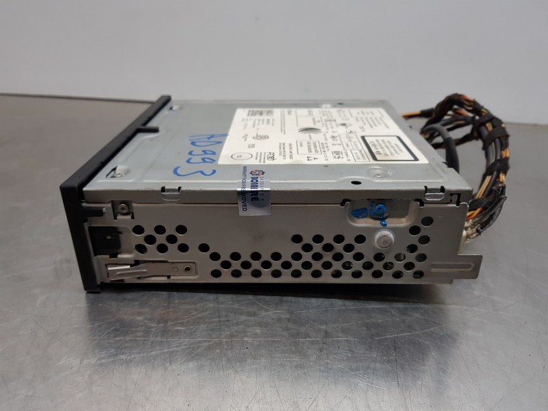 Recambio de sistema navegacion gps para volkswagen polo life referencia OEM IAM 3Q0035824C  