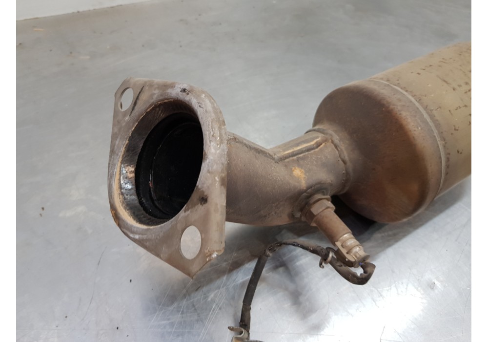 Recambio de catalizador para toyota corolla touring sports (e21) hybrid referencia OEM IAM 30Y28 174100TJ20 
