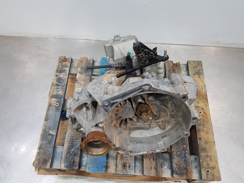 Recambio de caja cambios para seat arona style referencia OEM IAM VGS AJ300044E 