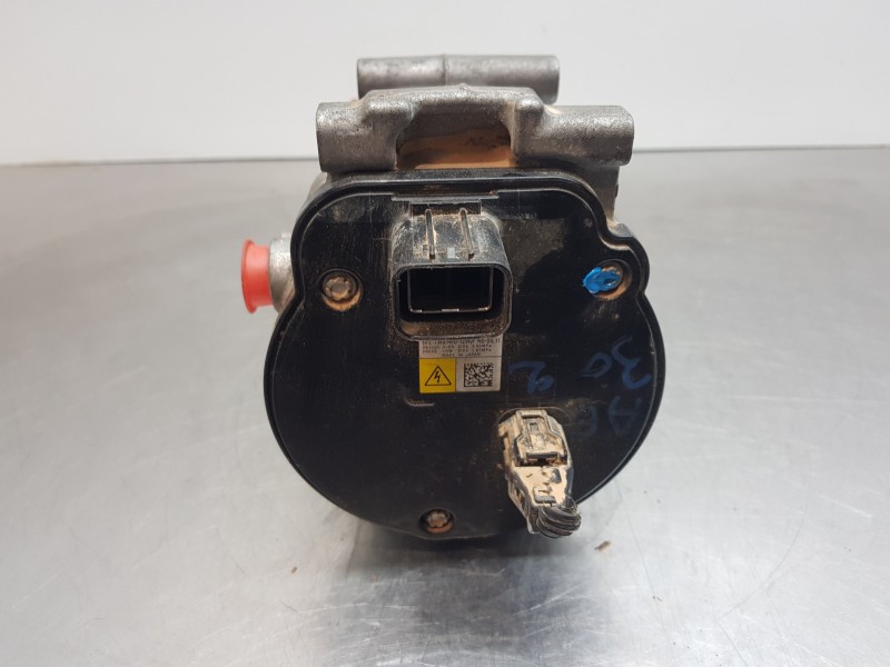 Recambio de compresor aire acondicionado para toyota corolla touring sports (e21) hybrid referencia OEM IAM 8837012070  