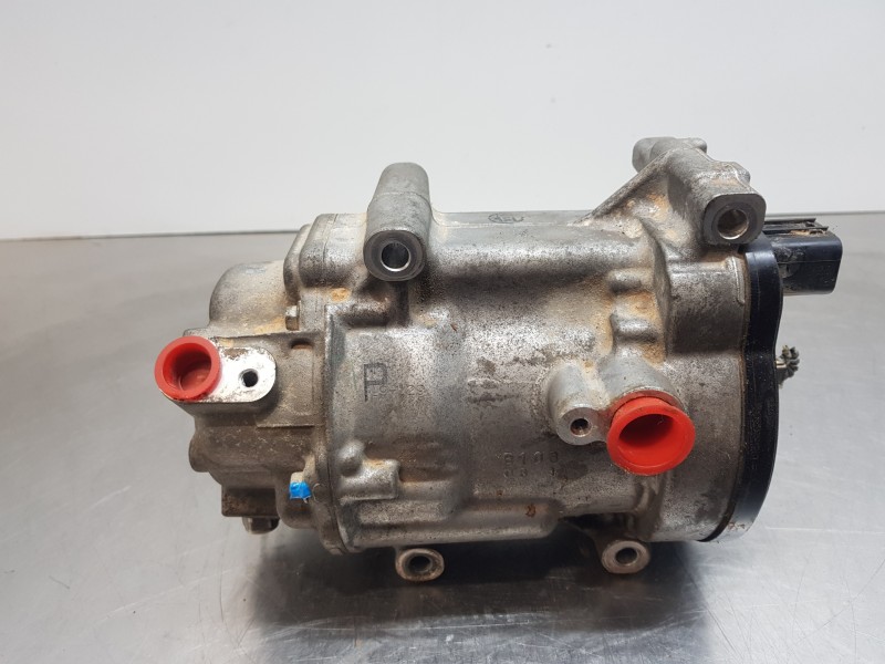 Recambio de compresor aire acondicionado para toyota corolla touring sports (e21) hybrid referencia OEM IAM 8837012070  