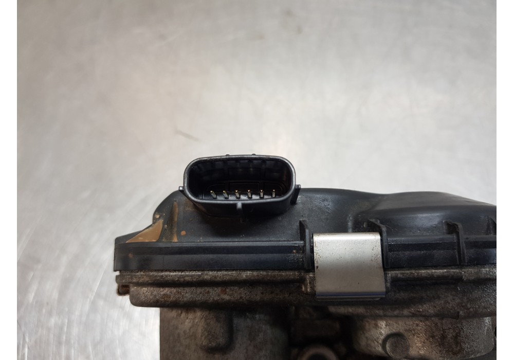 Recambio de caja mariposa para toyota corolla touring sports (e21) hybrid referencia OEM IAM 22030F2040  