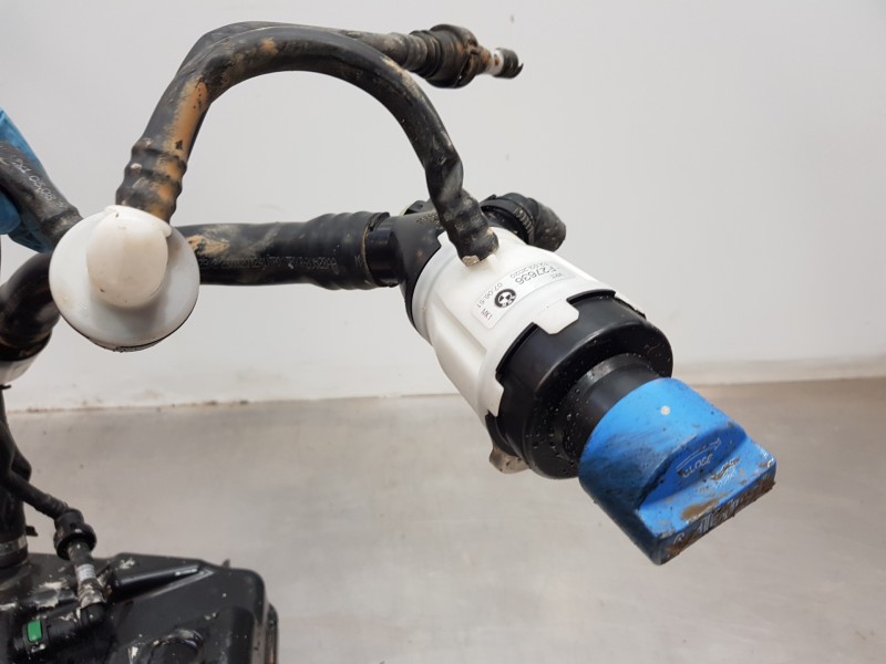 Recambio de deposito aditivo fap ( urea - adblue ) para bmw x3 g01 xdrive referencia OEM IAM 16199884894  
