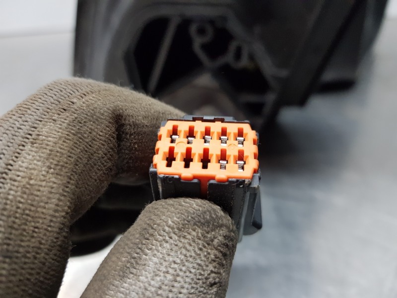 Recambio de retrovisor derecho para opel grandland x selective referencia OEM IAM YP00154280  