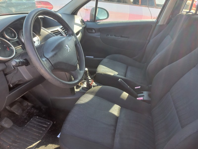 peugeot 207 del año 2008