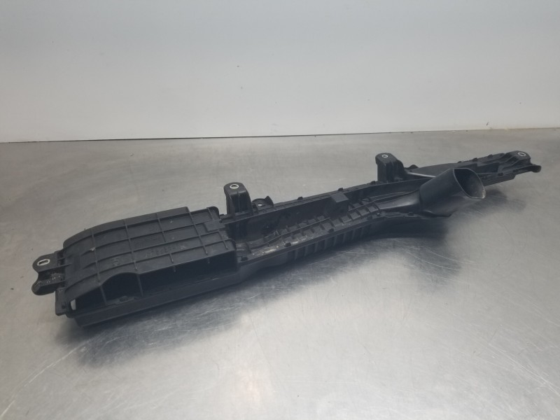 Recambio de filtro aire para toyota corolla touring sports (e21) hybrid referencia OEM IAM 17751F2050  