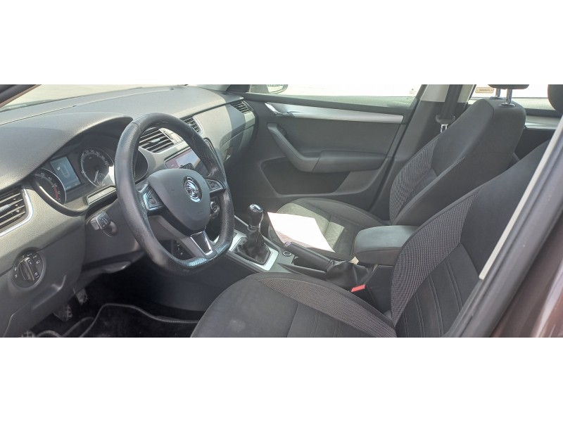 skoda octavia lim. (5e3) del año 2017