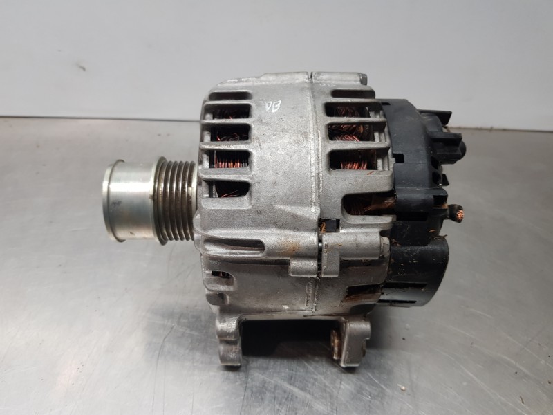 Recambio de alternador para seat arona style referencia OEM IAM 05E903026Q  