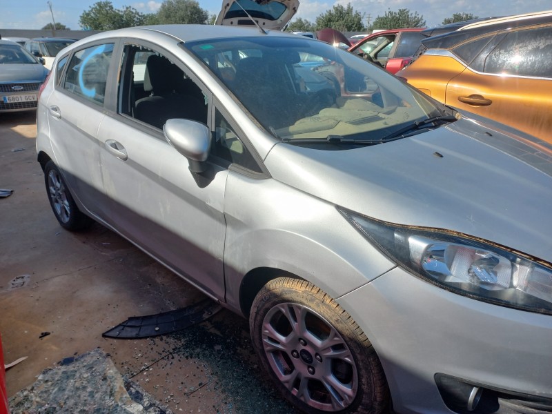 ford fiesta (ccn) del año 2014