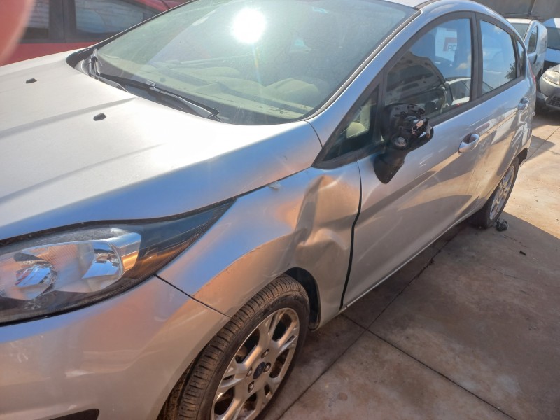 ford fiesta (ccn) del año 2014