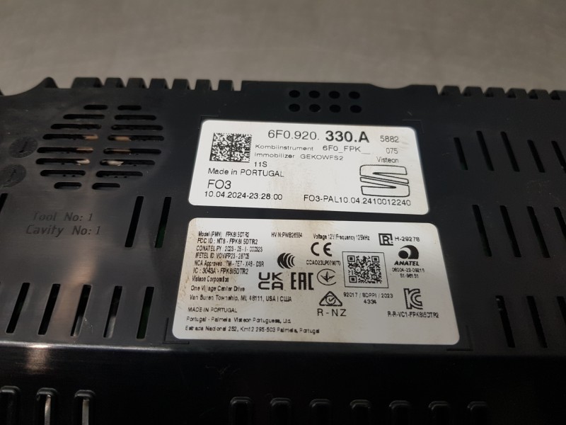 Recambio de cuadro instrumentos para seat arona style referencia OEM IAM 6F0920330A  