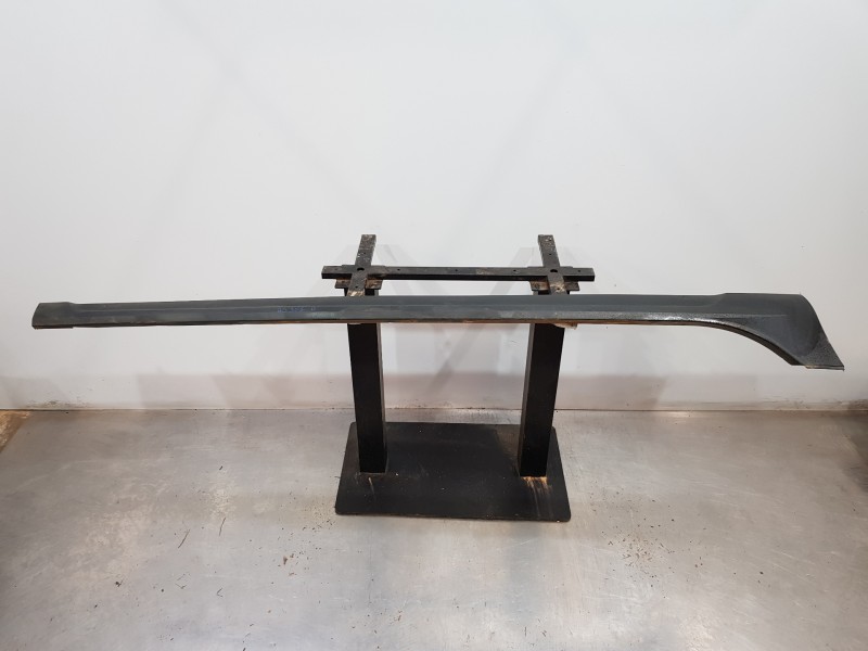 Recambio de faldon lateral para seat arona style referencia OEM IAM 6F9853852  