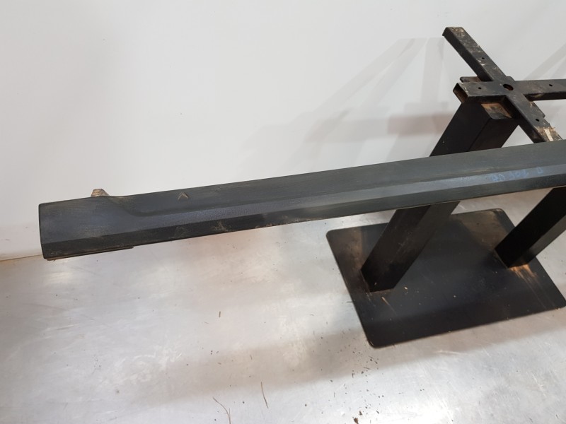 Recambio de faldon lateral para seat arona style referencia OEM IAM 6F9853852  