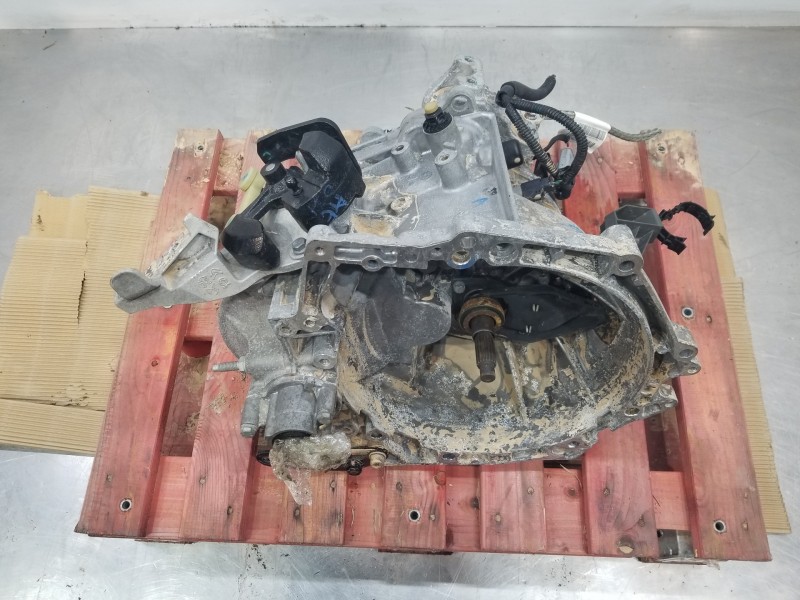 Recambio de caja cambios para peugeot 2008 (p2) allure puretech referencia OEM IAM 20XJ03  