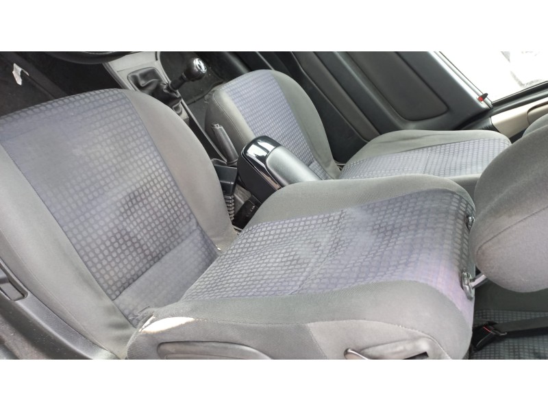 opel astra g berlina del año 2003