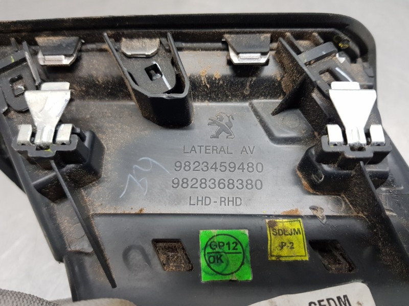 Recambio de rejilla aireadora para peugeot 2008 (p2) allure puretech referencia OEM IAM 98283683DX 9823459480 