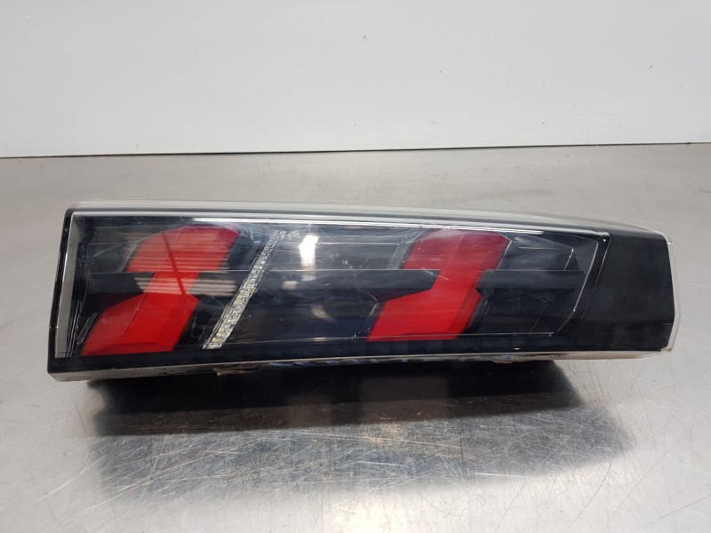 Recambio de piloto trasero izquierdo interior para peugeot 2008 (p2) allure puretech referencia OEM IAM 9825957580 FR26950132 