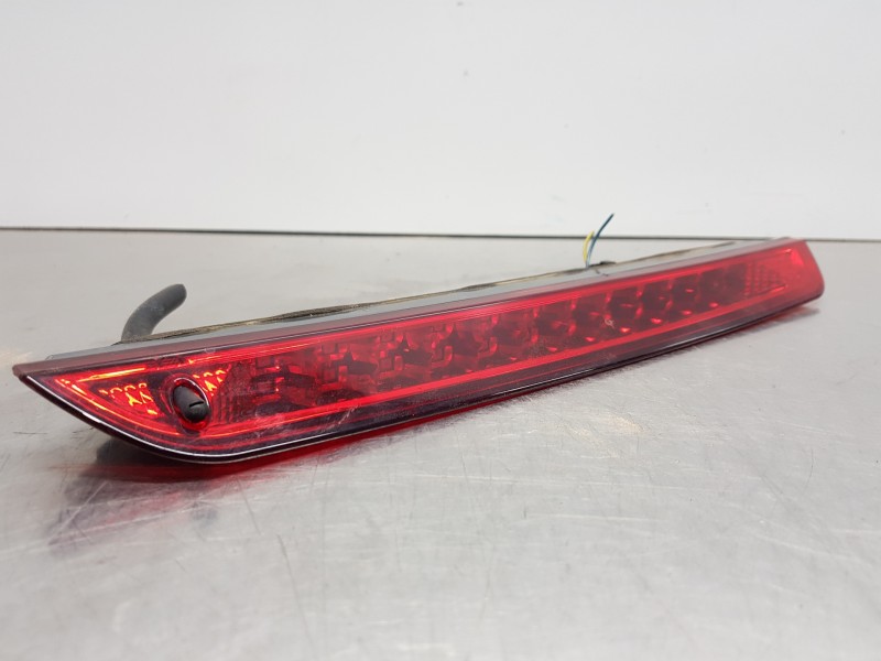 Recambio de luz central de freno para peugeot 2008 (p2) allure puretech referencia OEM IAM 9688016380 9836561780 