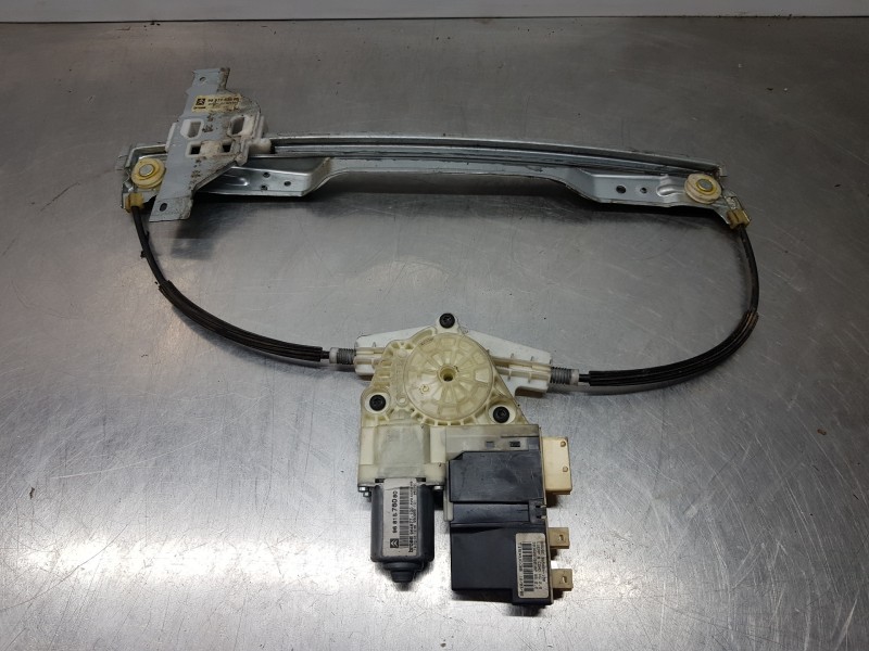 Recambio de elevalunas delantero izquierdo para citroen c4 berlina exclusive referencia OEM IAM 9657133680 968157080 
