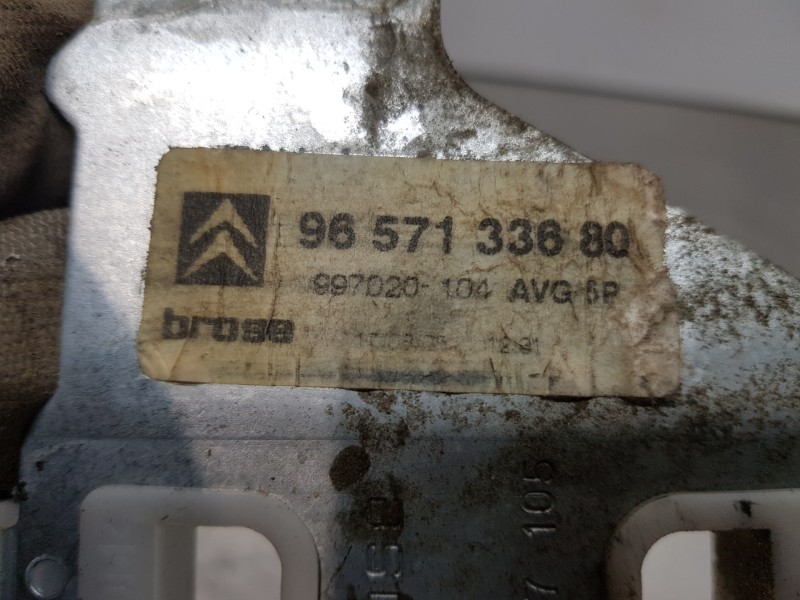 Recambio de elevalunas delantero izquierdo para citroen c4 berlina exclusive referencia OEM IAM 9657133680 968157080 