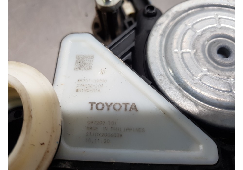 Recambio de elevalunas delantero izquierdo para toyota corolla touring sports (e21) hybrid referencia OEM IAM 6982002741  