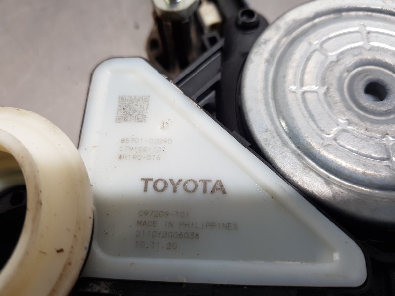 Recambio de elevalunas delantero izquierdo para toyota corolla touring sports (e21) hybrid referencia OEM IAM 6982002741  