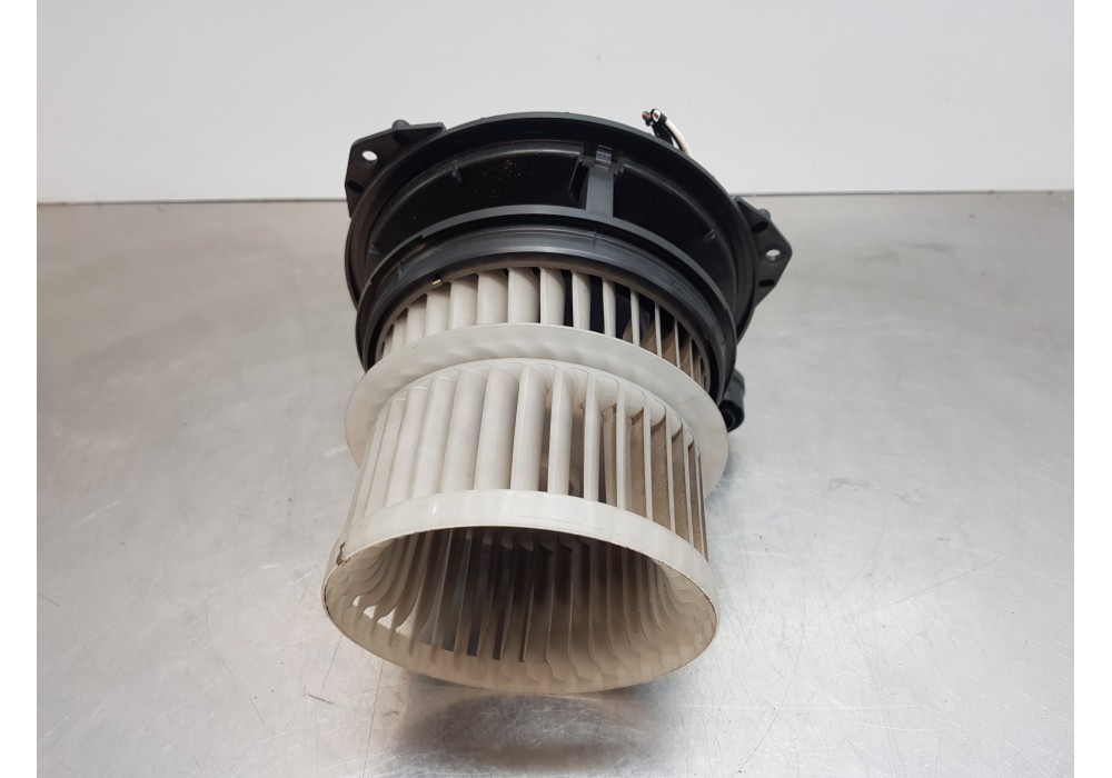 Recambio de motor calefaccion para toyota corolla touring sports (e21) hybrid referencia OEM IAM 87103F4020  