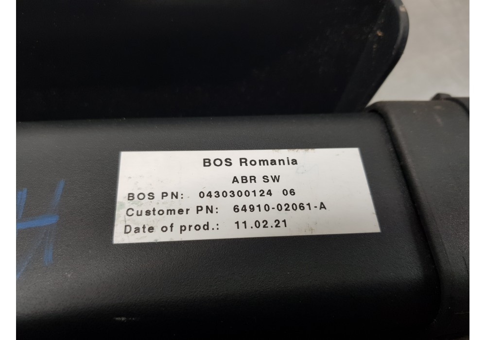 Recambio de bandeja trasera para toyota corolla touring sports (e21) hybrid referencia OEM IAM 6491002061  