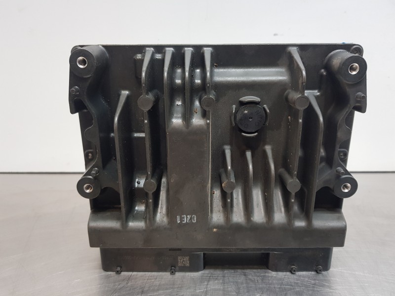 Recambio de centralita motor uce para toyota corolla touring sports (e21) hybrid referencia OEM IAM 896610ZU10  