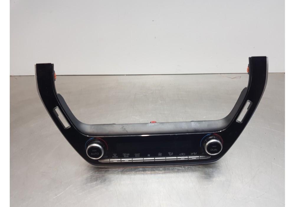 Recambio de mando climatizador para toyota corolla touring sports (e21) hybrid referencia OEM IAM 5590002F30  