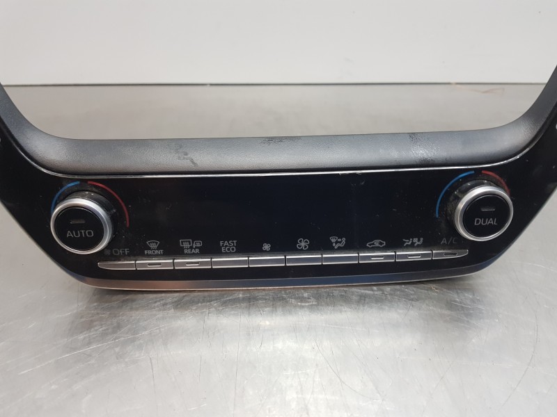 Recambio de mando climatizador para toyota corolla touring sports (e21) hybrid referencia OEM IAM 5590002F30  