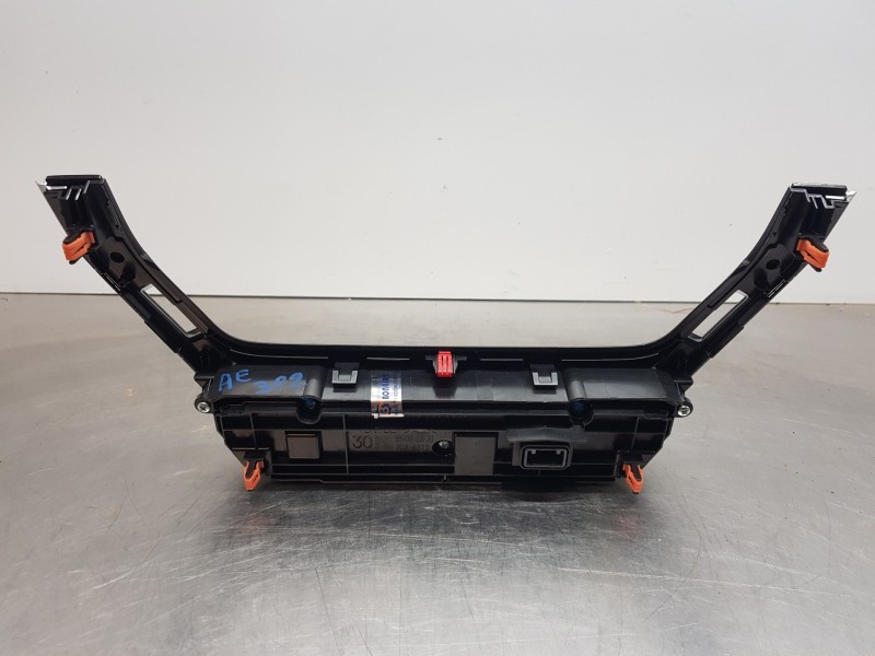 Recambio de mando climatizador para toyota corolla touring sports (e21) hybrid referencia OEM IAM 5590002F30  