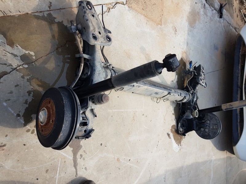 Recambio de puente trasero para citroen c4 cactus shine referencia OEM IAM 1607197180  