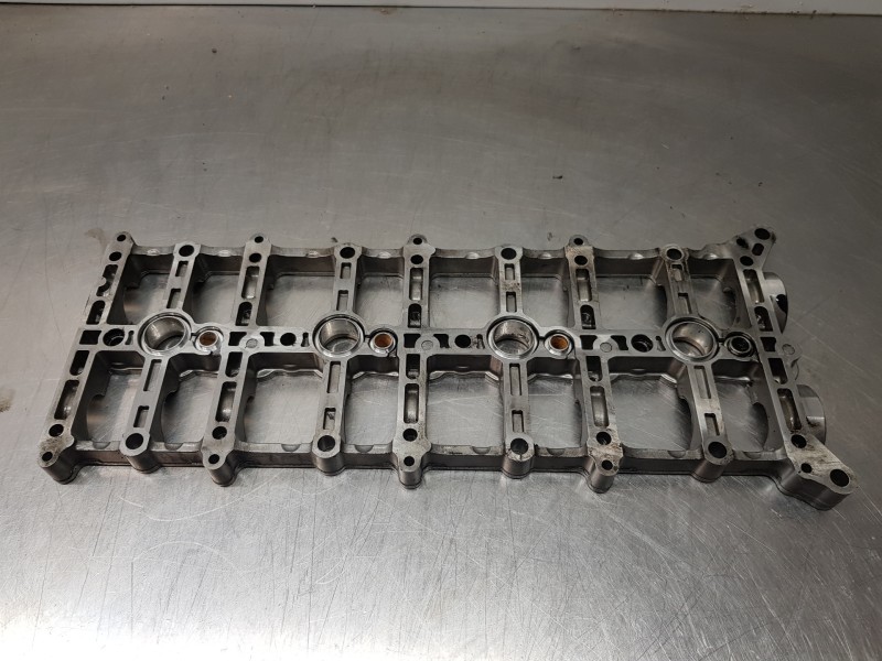 Recambio de culatin para bmw x3 g01 xdrive referencia OEM IAM 11318570145  