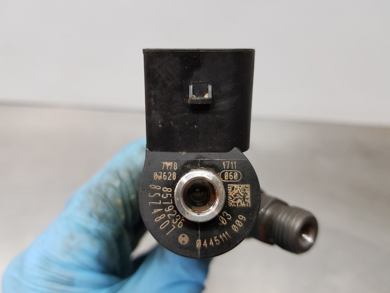 Recambio de inyector para bmw x3 g01 xdrive referencia OEM IAM 13538579236 8579236 