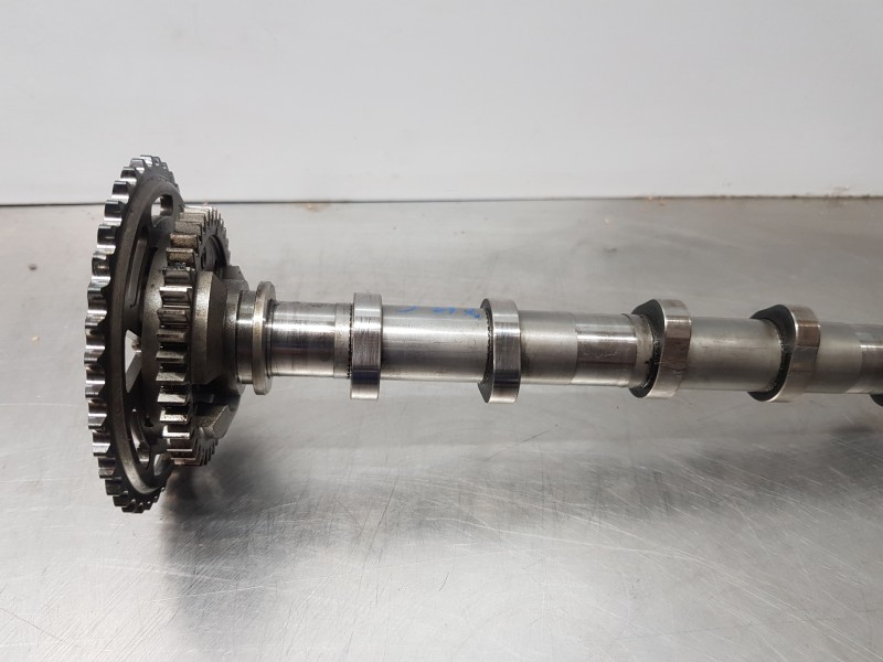 Recambio de arbol de levas para bmw x3 g01 xdrive referencia OEM IAM 11318575437  