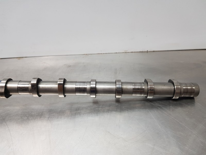 Recambio de arbol de levas para bmw x3 g01 xdrive referencia OEM IAM 11318575437  