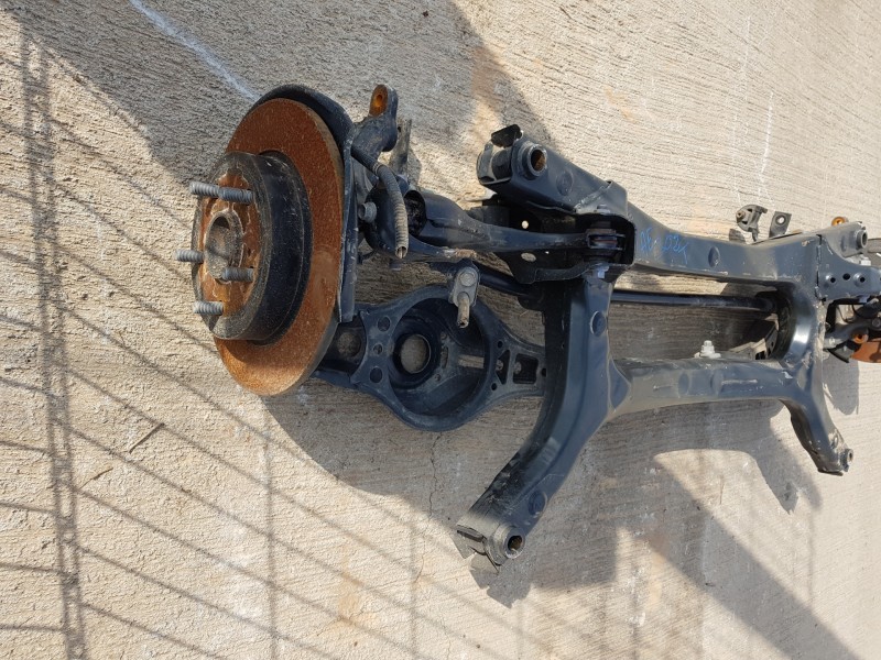 Recambio de puente trasero para toyota corolla touring sports (e21) hybrid referencia OEM IAM 5120602091  