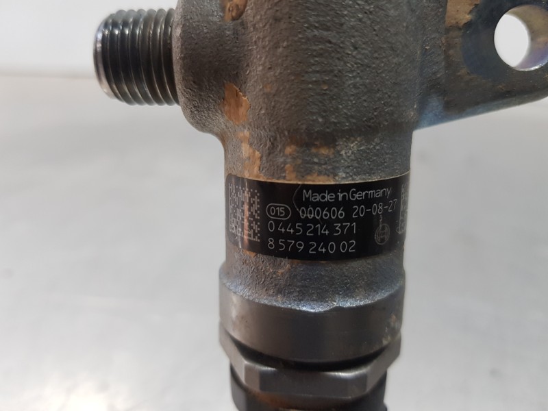 Recambio de rampa inyectora para bmw x3 g01 xdrive referencia OEM IAM 13538579240 0281006886 