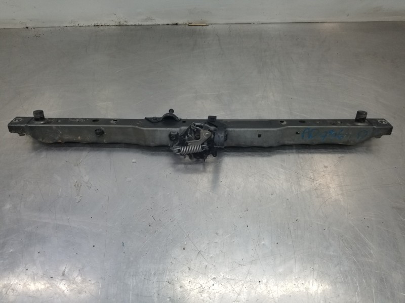 Recambio de travesaño superior para toyota rav 4 (a3) 4wd referencia OEM IAM 5202942070  