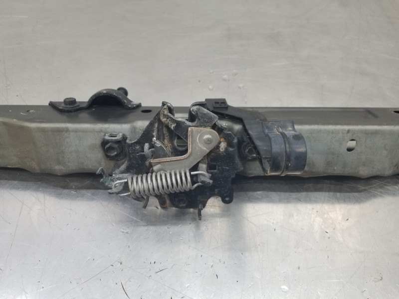 Recambio de travesaño superior para toyota rav 4 (a3) 4wd referencia OEM IAM 5202942070  