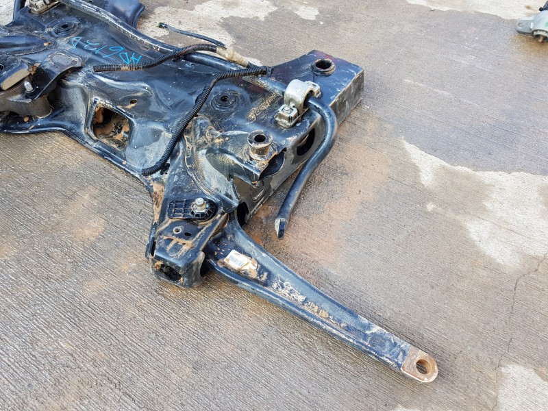 Recambio de puente delantero para citroen spacetourer autobus referencia OEM IAM 9839404980  