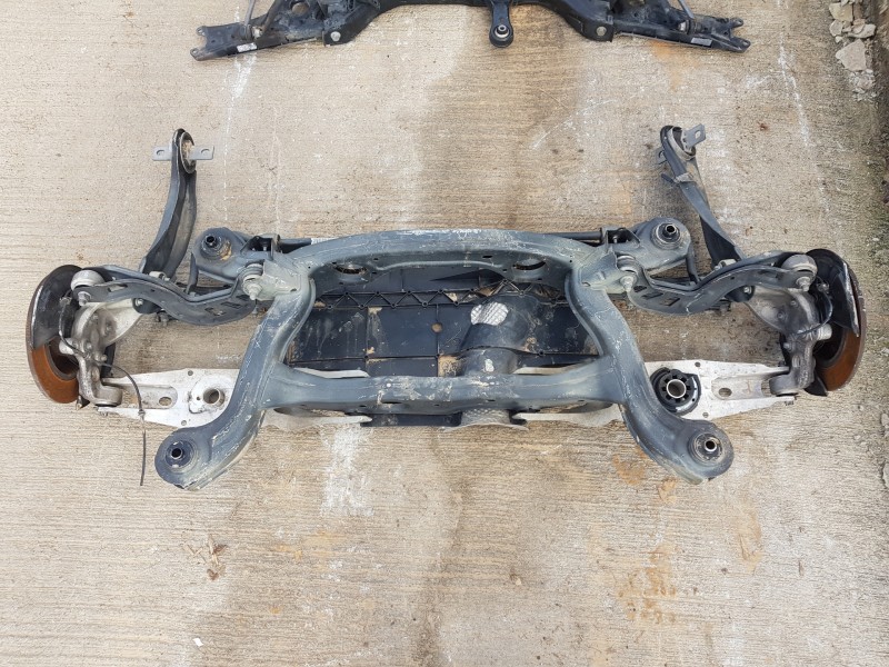 Recambio de puente trasero para mercedes clase a (w176) design referencia OEM IAM A2463501108  