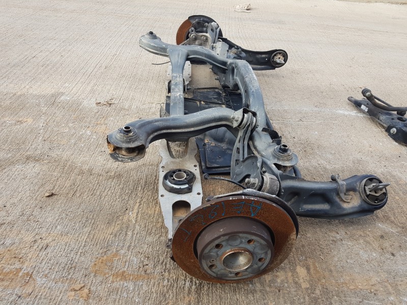 Recambio de puente trasero para mercedes clase a (w176) design referencia OEM IAM A2463501108  