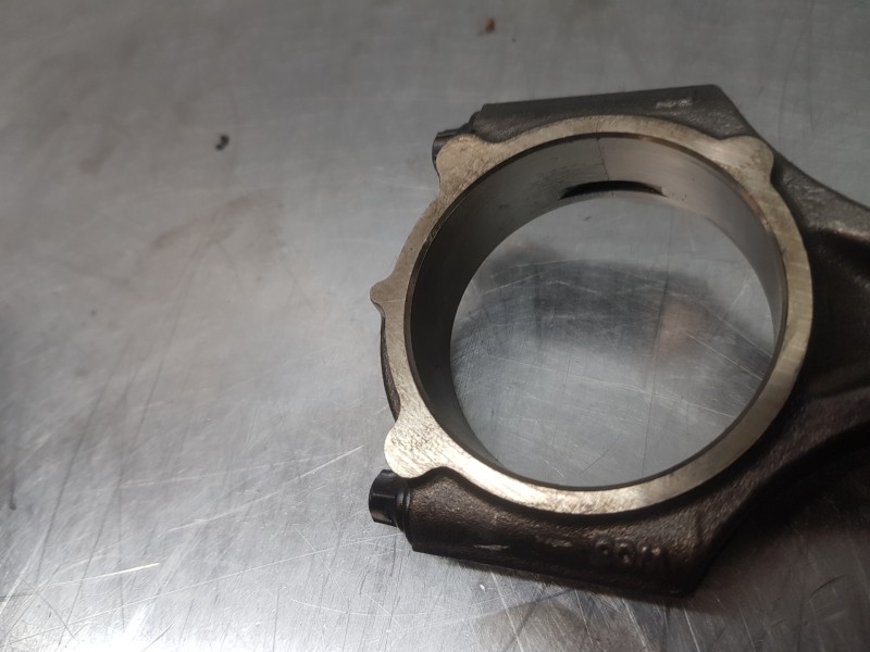 Recambio de biela para hyundai tucson tecno sky referencia OEM IAM 235102U000  