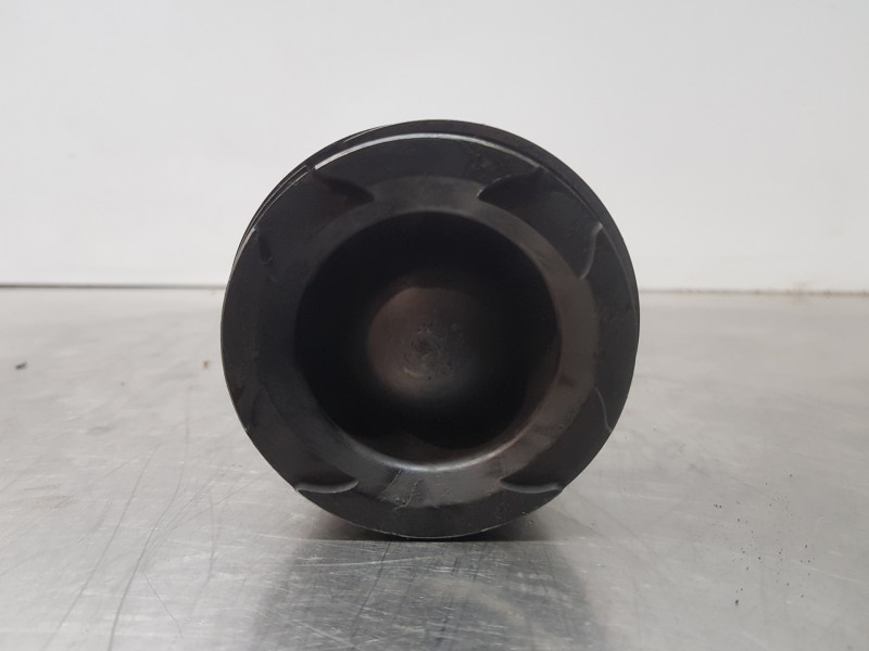 Recambio de biela para hyundai tucson tecno sky referencia OEM IAM 235102U000  