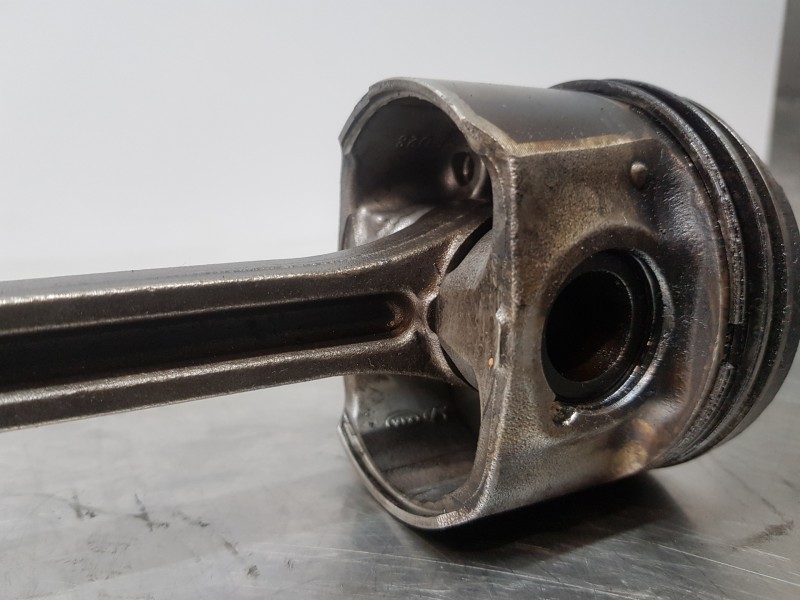 Recambio de biela para hyundai tucson tecno sky referencia OEM IAM 235102U000  