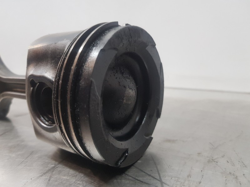 Recambio de biela para hyundai tucson klass referencia OEM IAM 235102U000  